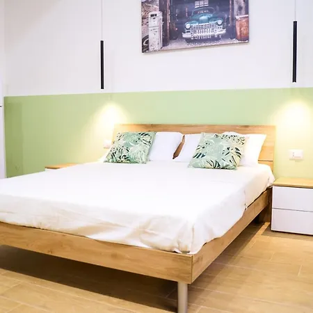 Apartment N.1 500mt Da Policlinico/10min Da Stazione *